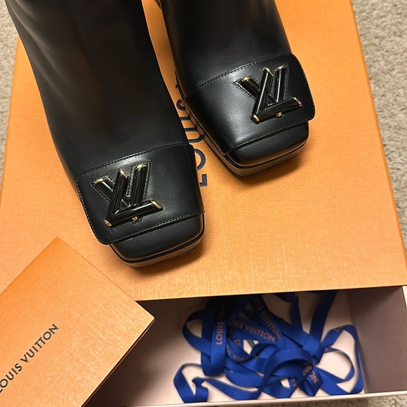 Louis Vuitton Shake Ankle Boot - Picture 3 of 15